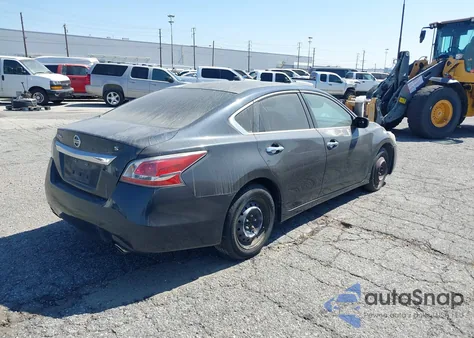 2015 Nissan Altima 2.5 S из США, поврежденный, VIN 1N4AL3AP4FN405966